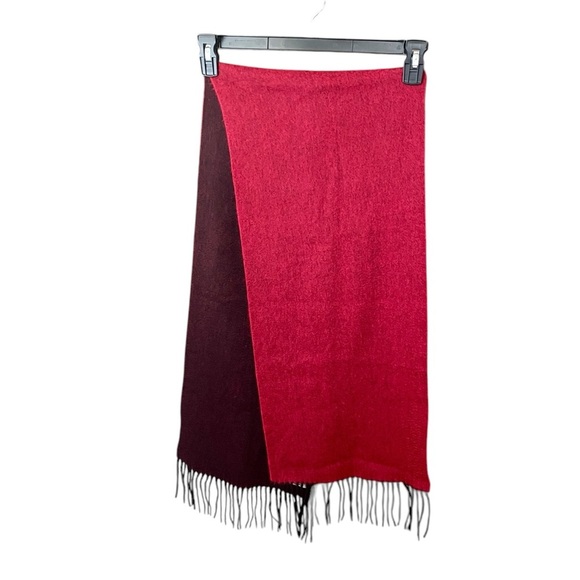 Preston & York 100% cashmere reversible scarf 60x12 red black quiet luxury - Picture 1 of 5